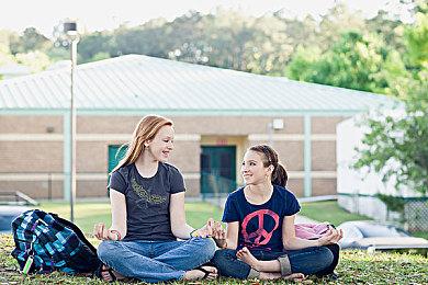 激爽复古像素拉力赛车《旧日飞车》发售日预告 7月19日EA发售